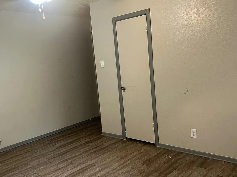 1437 S Rusk St — Photo 10