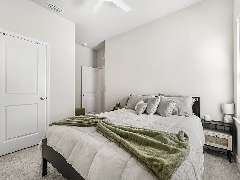 14048 Crimson Ave — Photo 38