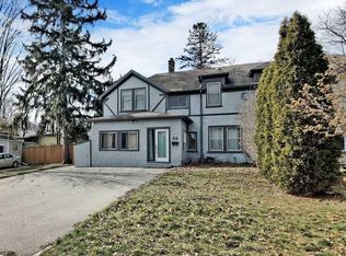 36 John St, Cambridge, ON N1S 2V4