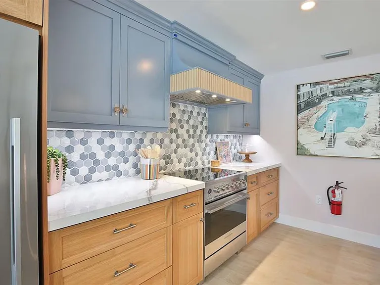605 Concord Ln — Photo 10
