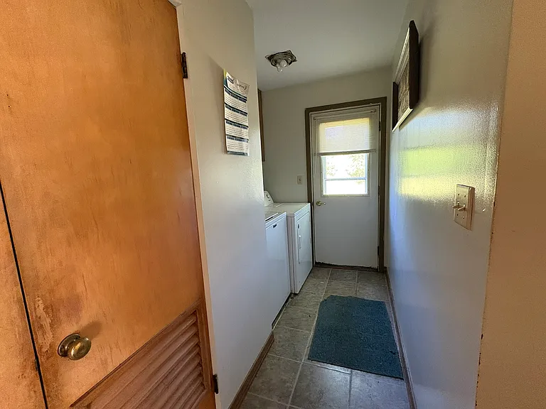 4548 Garfield Rd — Photo 6