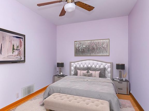 2nd image of 3942 S Emerald Ave #1F