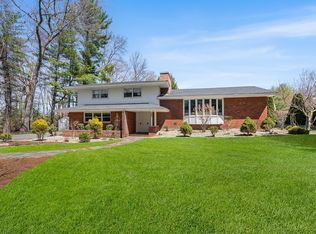 223 Chickering Rd, North Andover, MA 01845