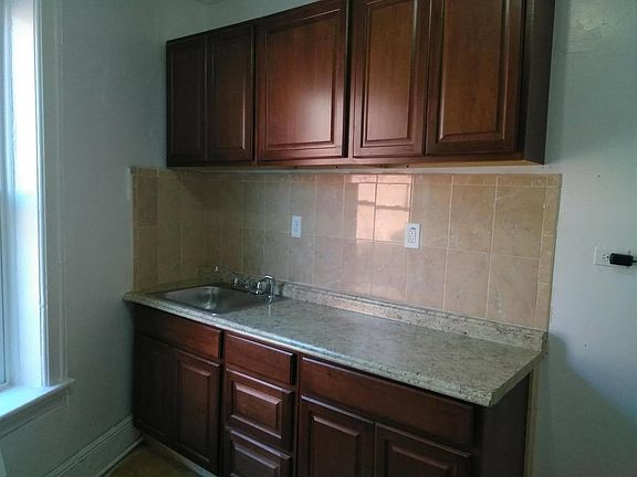 5th image of 611 E 17th St APT 3