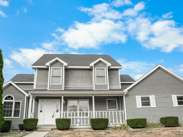 1103 Prestwick Point, Champaign, IL 61822