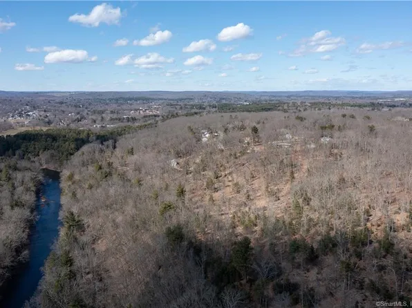 131 Lovers Lane, Windham, CT 06280