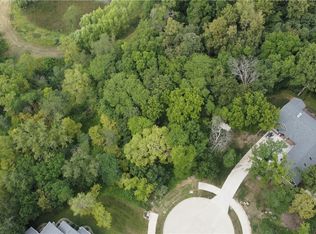 5697 SW Lake Ridge Dr, West Des Moines, IA 50265