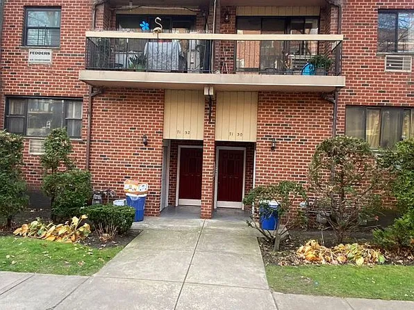 7132 162nd St Floor 1, Flushing, NY 11365