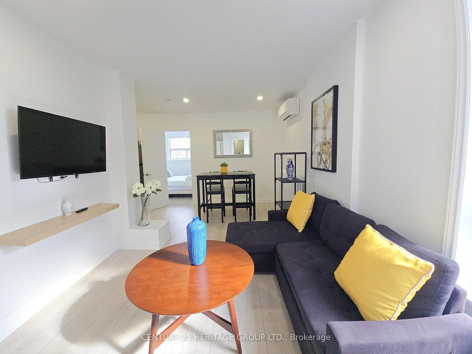 1 bed, $2,300 — Photo 1