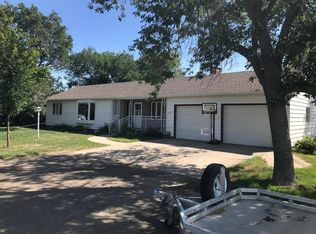 305 S Harrison St, Gettysburg, SD 57442