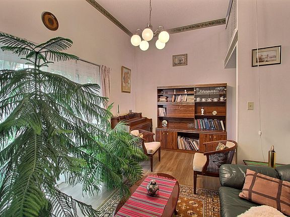 4th image of 14626 52nd St NW