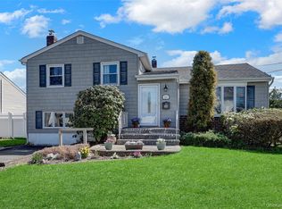 421 Grand Boulevard, Massapequa Park, NY