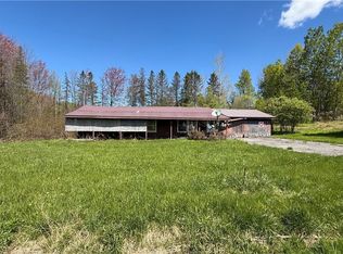 318 Stoney Robby Rd, Oswego, NY 13126
