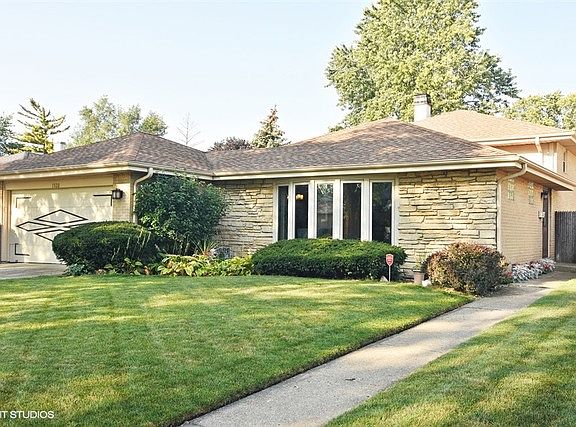 2nd image of 1520 Miami Ln