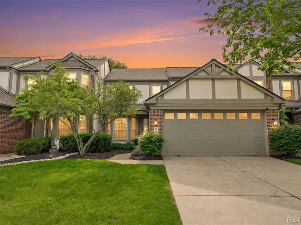 2216 Lone Wolf Ln #138, Canton, MI 48188
