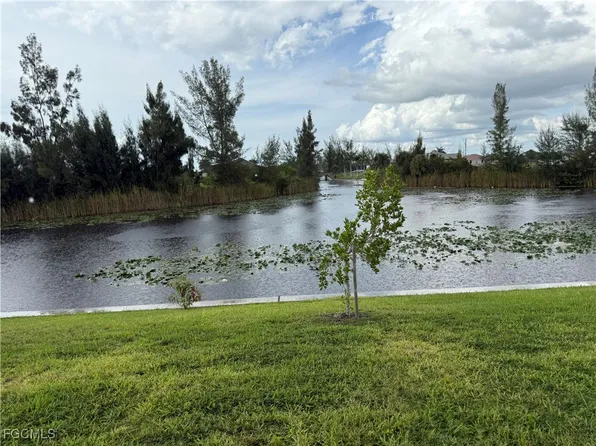 2023 NW 17th St, Cape Coral, FL 33993