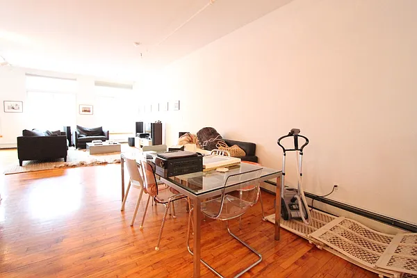 Rented by Level Group | media 36