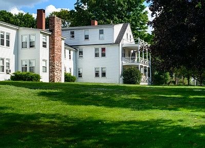 2nd image of 64 Madbury Rd #B