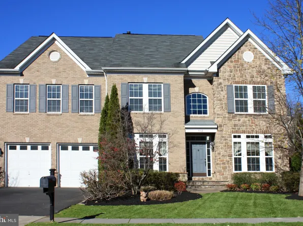 9312 Castle Hill Rd, Springfield, VA 22153