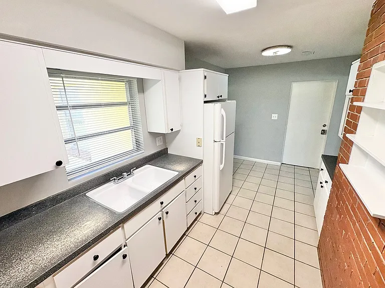 1203 N Lavon Ave — Photo 12