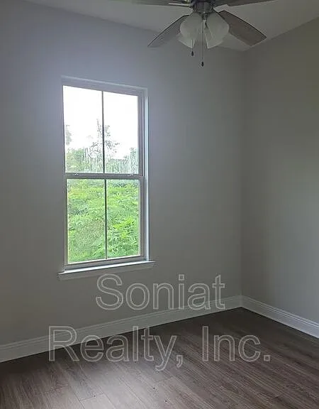 5317 N Galvez St — Photo 5