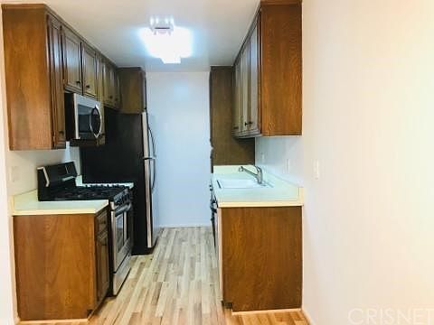 2nd image of 1243 Wellesley Ave #2