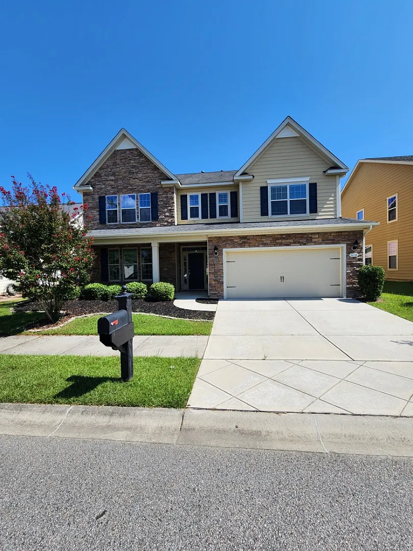 1190 Shire Way — Photo 1