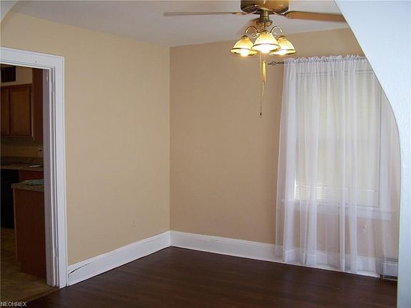 4th image of 499 Moreley Ave