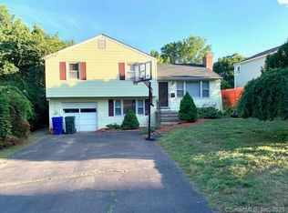 11 Saddle Hill Rd, Newington, CT 06111