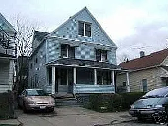 2317 E 101st St photo 1