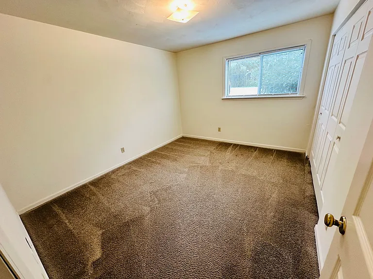 401A Berryfield Ln — Photo 7