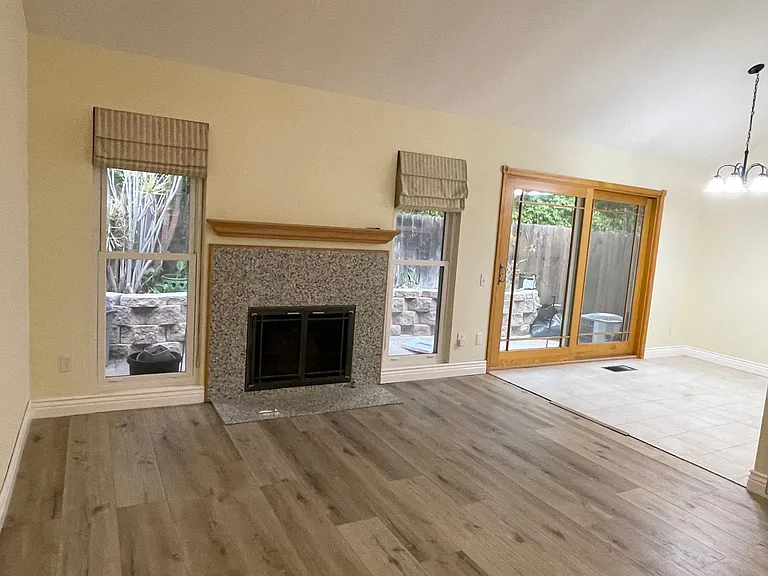 5470 Baltimore Dr #11 — Photo 2
