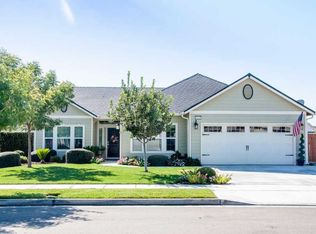 3433 W Oriole Ave, Visalia, CA 93291