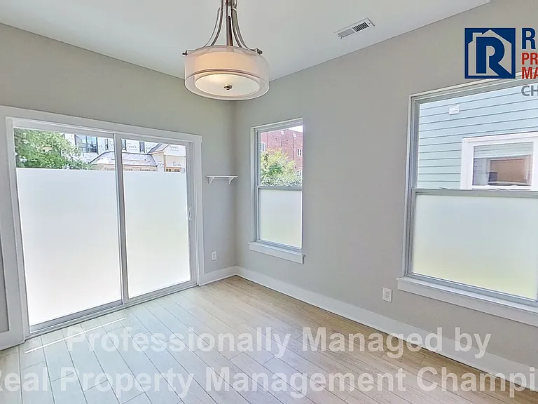 632 Brunswick St — Photo 12