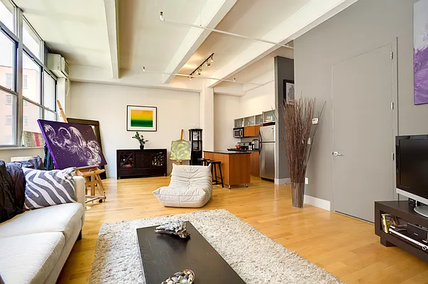 Sold by Brooklyn Bridge | media 1