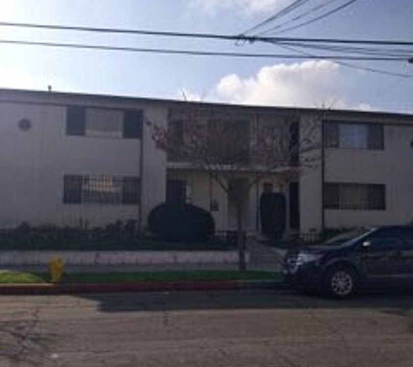 1st image of 350 E Plymouth St APT 4
