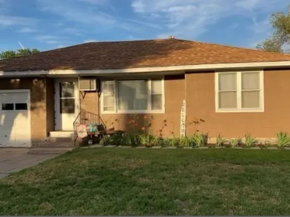 223 N 3rd St, Otis, KS 67565