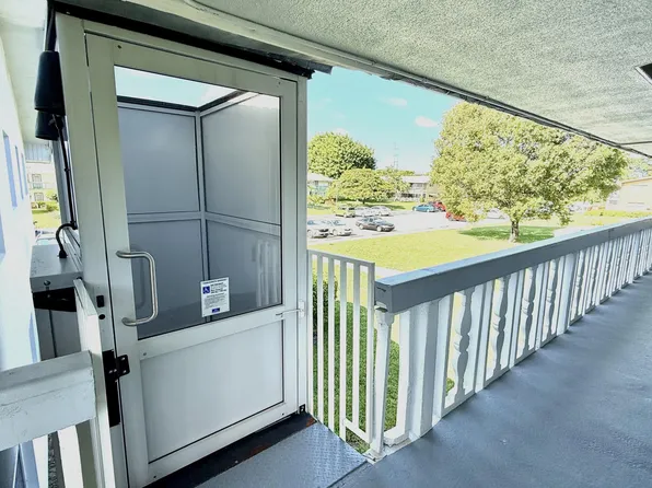 134 UPMINSTER F Crescent, Deerfield Beach, FL 33442