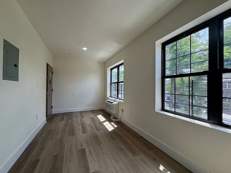 3030 Colden Ave #2A — Photo 5
