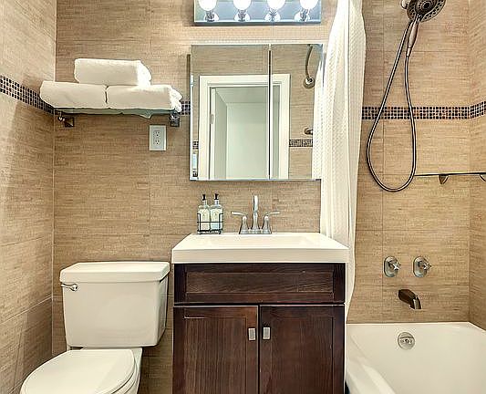 5th image of 305 E 40th St APT 10V