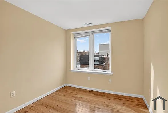 1648 Park Rd NW #5 — Photo 8