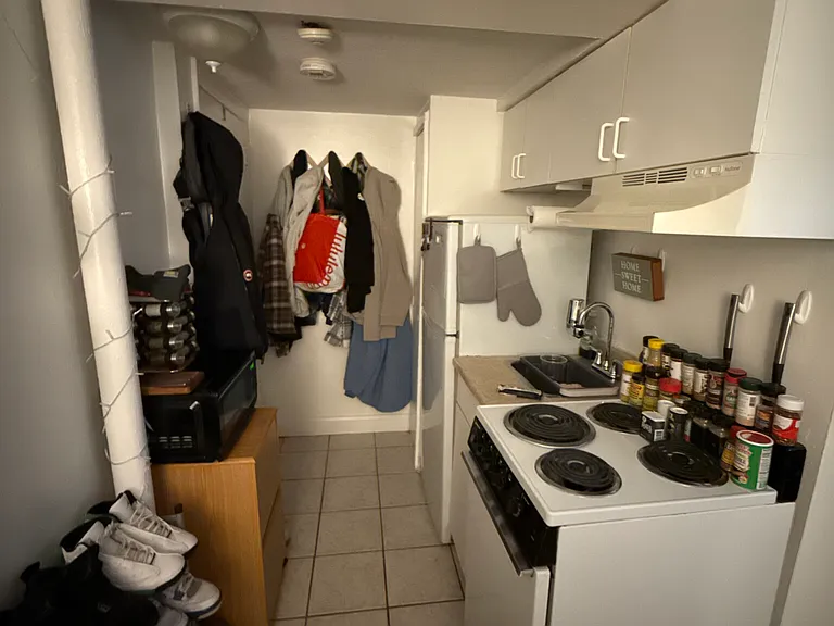 28 S Huntington Ave #B3 — Photo 1