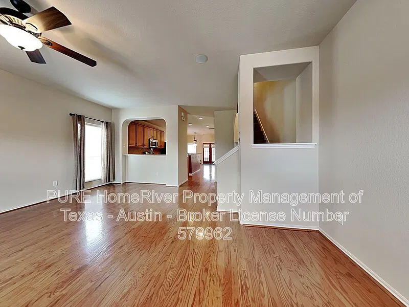 4 bed, 3.0 bath, 2331 sqft, $2,150 — Photo 3