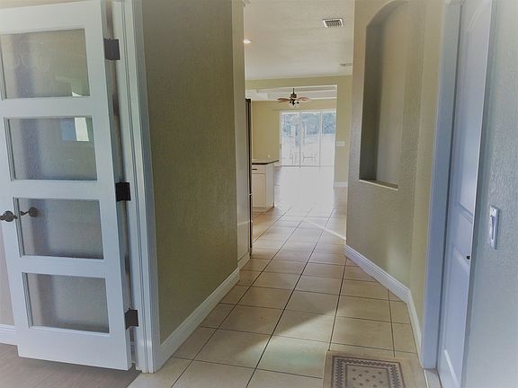 Front En-suite Bedroom