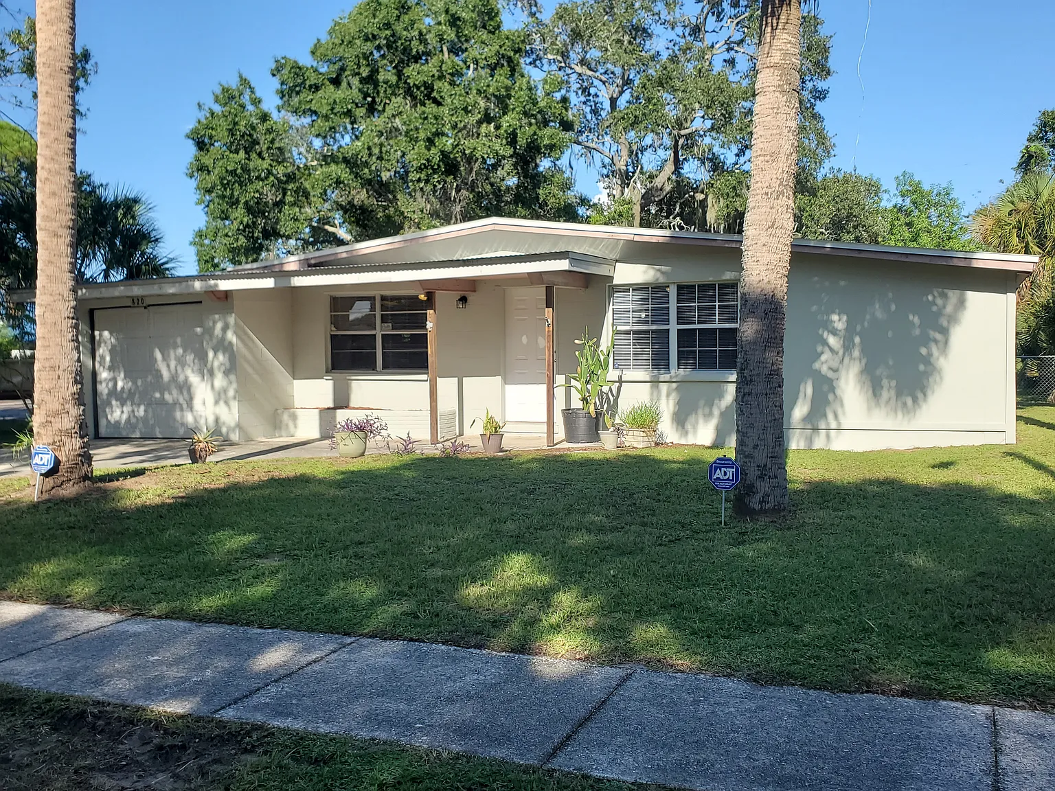 3 bed, 1282 sqft, $1,775 — Photo 2