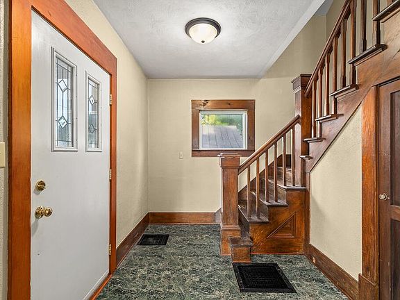 3rd image of 71 W Main St