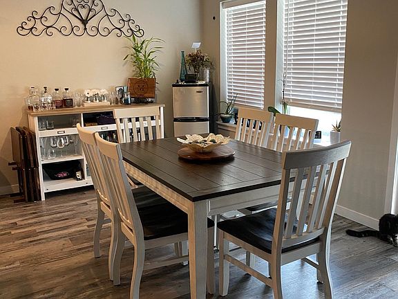 4th image of 19 N Firestone Way