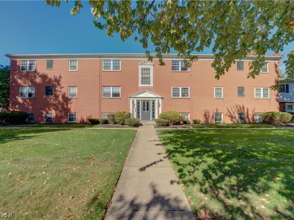 23492 David Dr #D209, North Olmsted, OH 44070