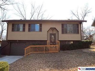 13911 X Cir, Omaha, NE 68137