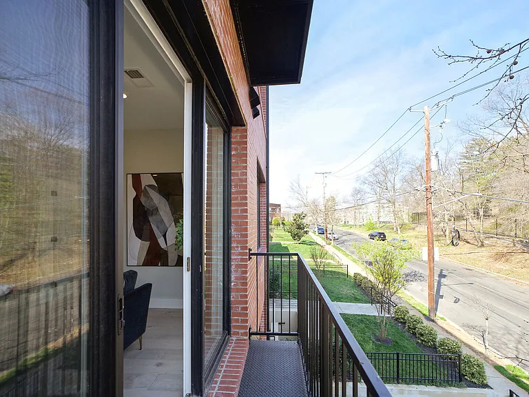 2019 M St NE #7 — Photo 18